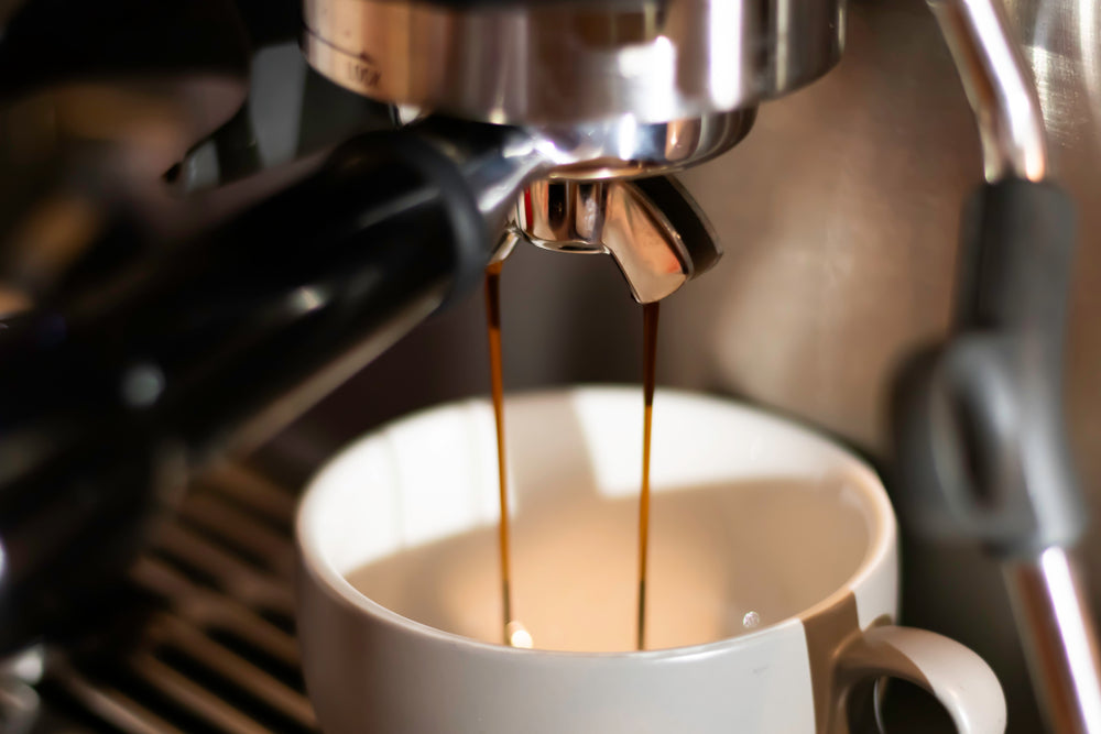The Artisan Barista - How To Make The Best Long Black Coffee!