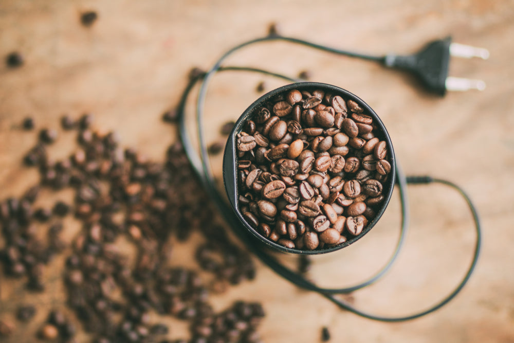The Artisan Barista - Manual vs Electric Coffee Grinder - Difference, Pros & Cons